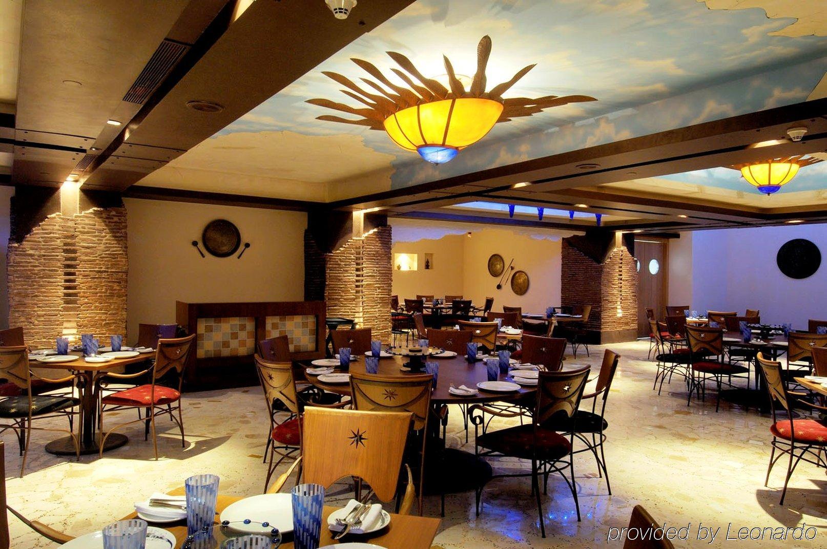 Radisson Blu Hotel Pune Kharadi Restaurant photo